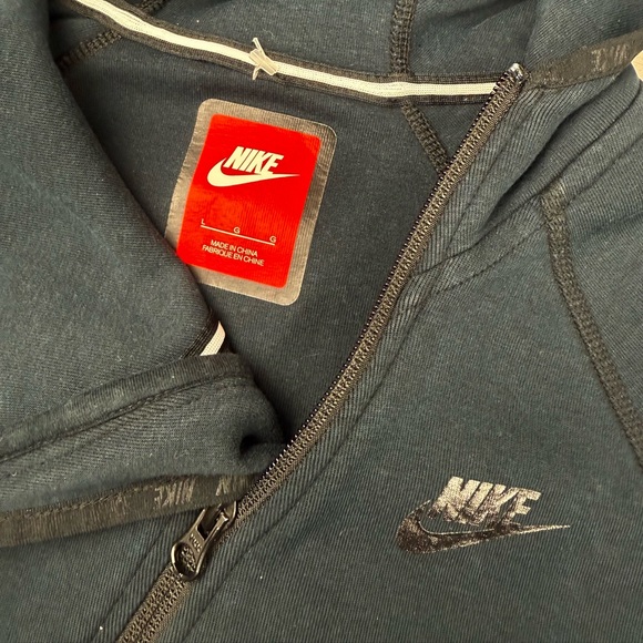 Nike Women's Tech Fleece Side Zip crop Hoodie sweatshirt size large - Picture 2 of 6